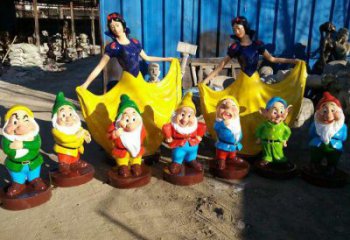 小矮人雕塑廠家，小區(qū)廣場卡通雕塑，玻璃鋼彩繪工藝制作