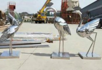 園林白鷺雕塑，噴漆運(yùn)動(dòng)雕塑，網(wǎng)格形式