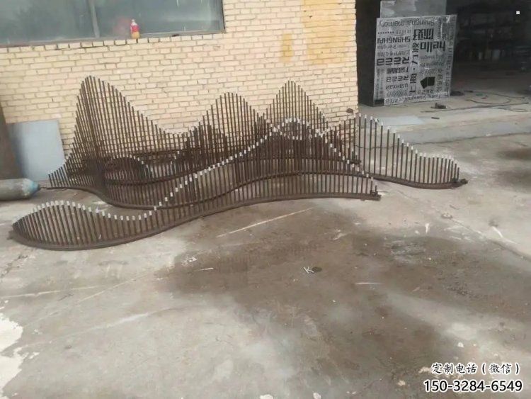 園林假山雕塑，噴漆景觀雕塑，網(wǎng)格形式