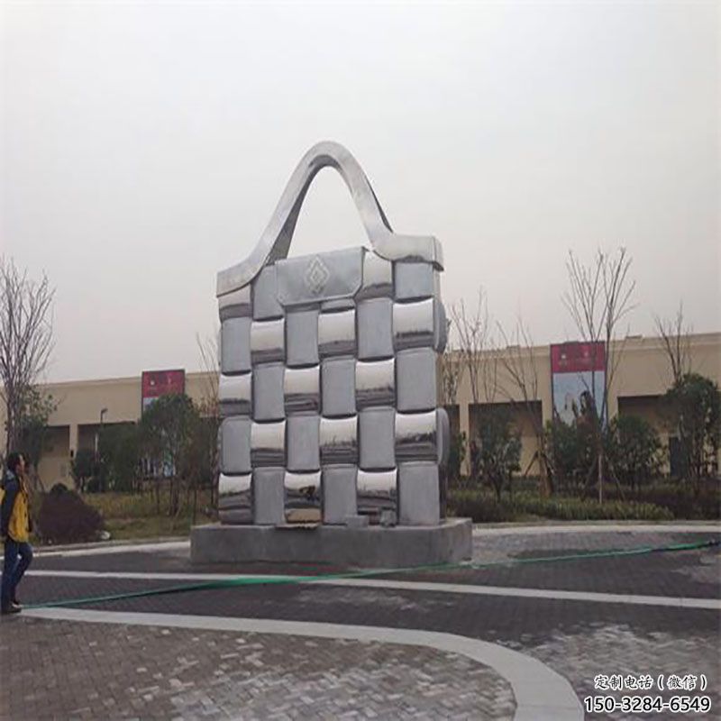 常德景觀背包雕塑優選，陸地擺件，園林不銹鋼背包雕塑供應