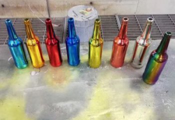 朝陽公園啤酒瓶雕塑定價，村標概念，玻璃鋼啤酒瓶雕塑選用