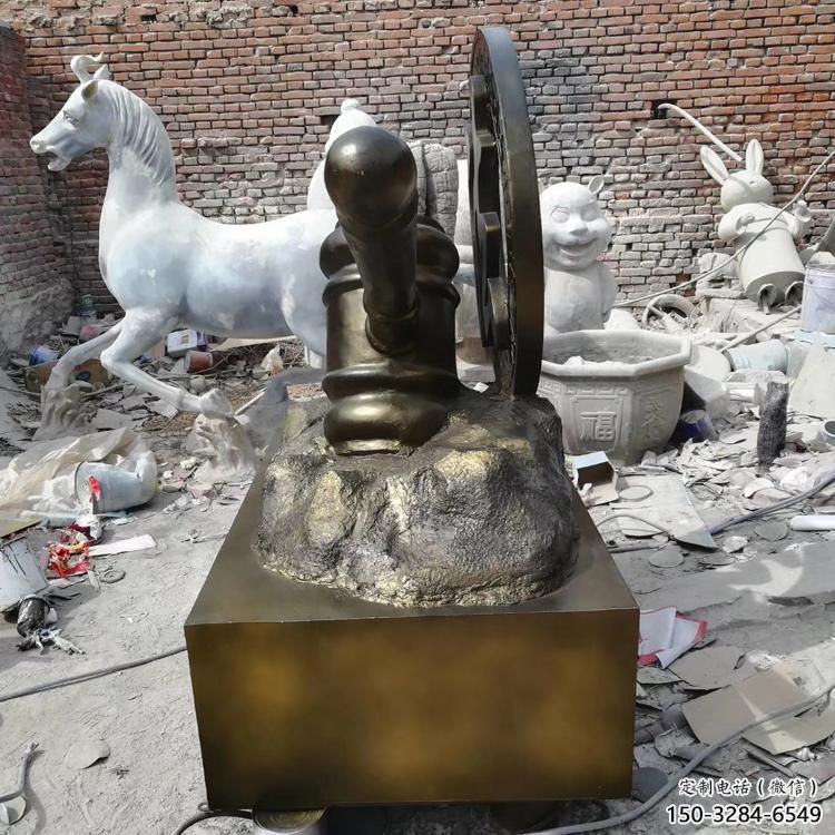 陽曲公園錘子雕塑